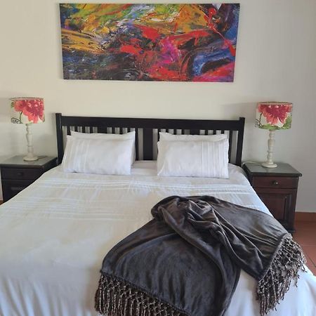 Indaba Manor On 413 Owen Ellis Dr Otel Port Edward Dış mekan fotoğraf